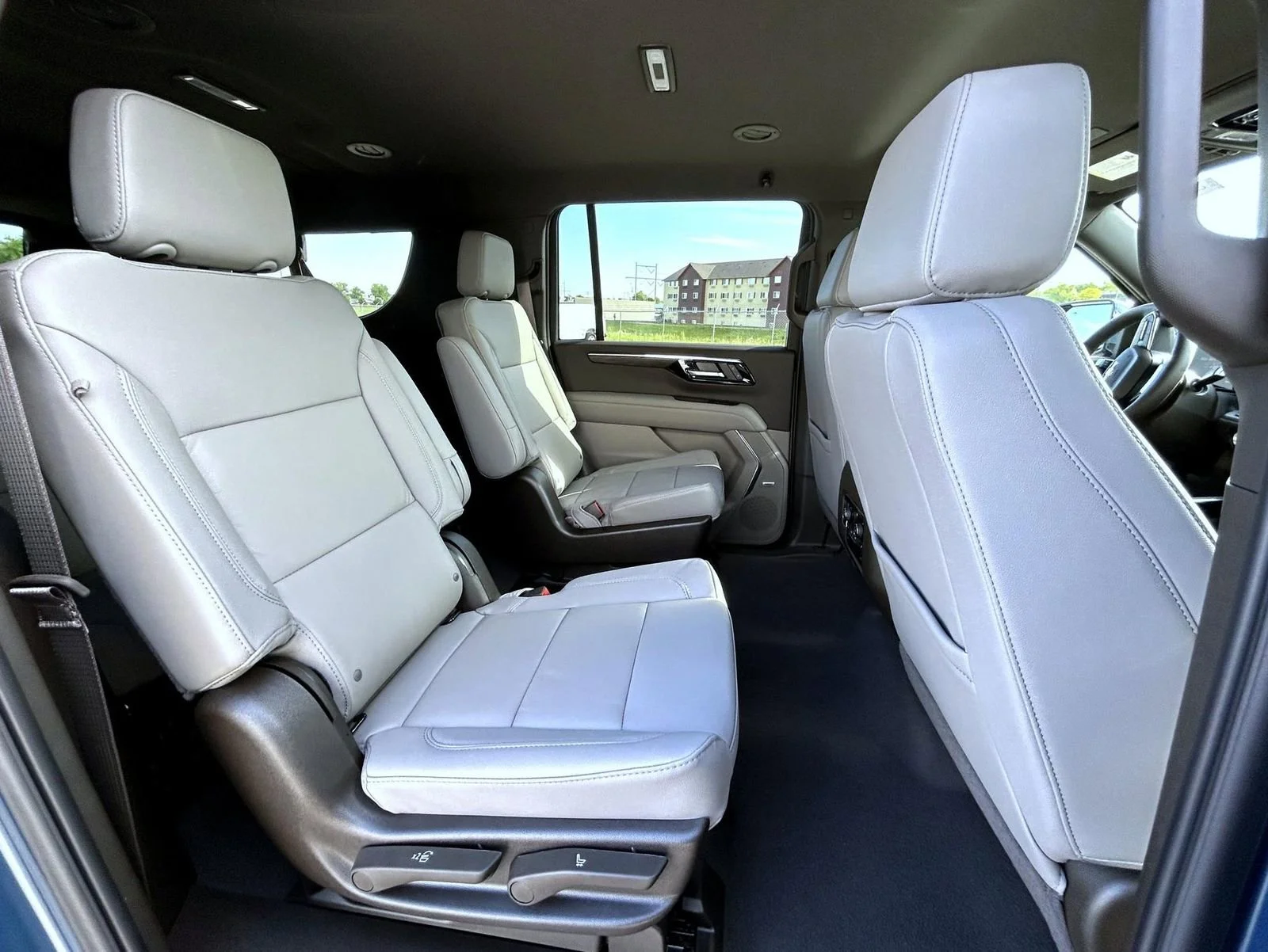 New 2026 Lakeshore Blue Metallic Chevrolet LT image 19