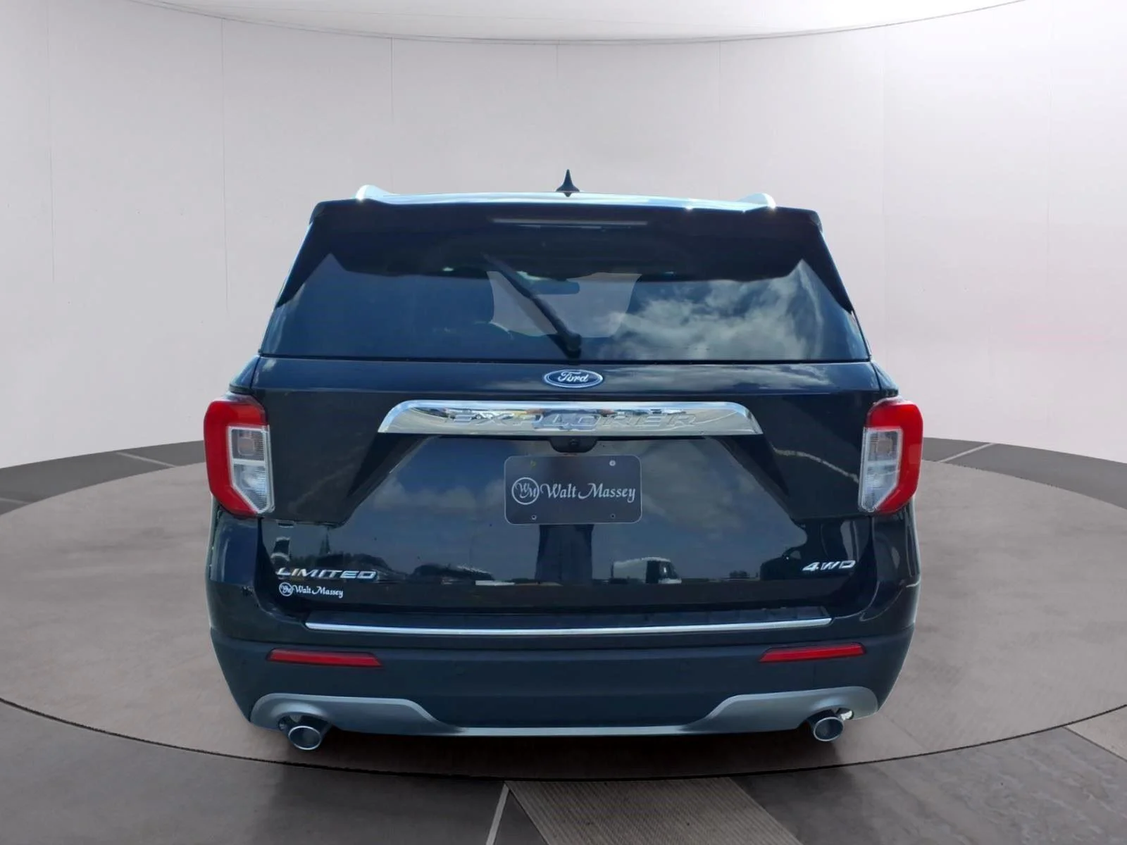Used 2023 Agate Black Ford Limited image 4