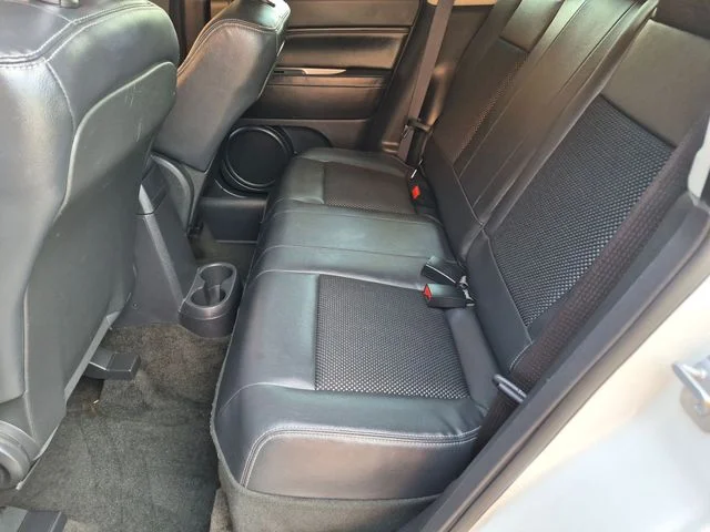 Used 2014 White Jeep Latitude image 19