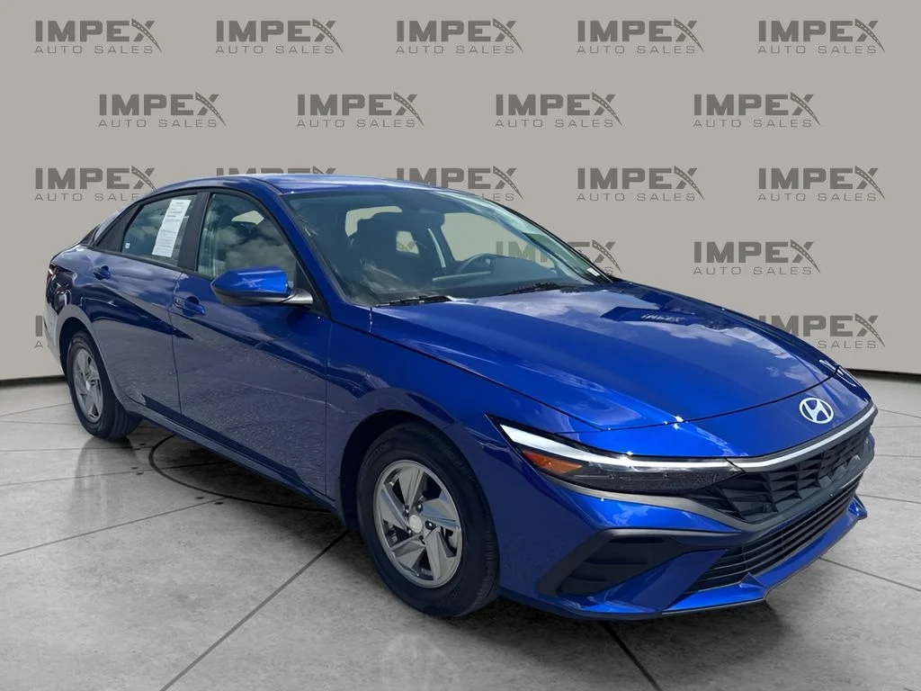 Used 2026 Blue Hyundai SE image 4