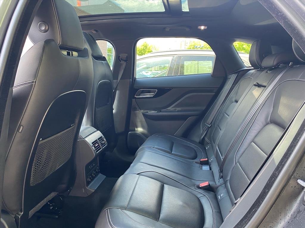 Used 2018 Gray Jaguar 25t R-Sport image 19