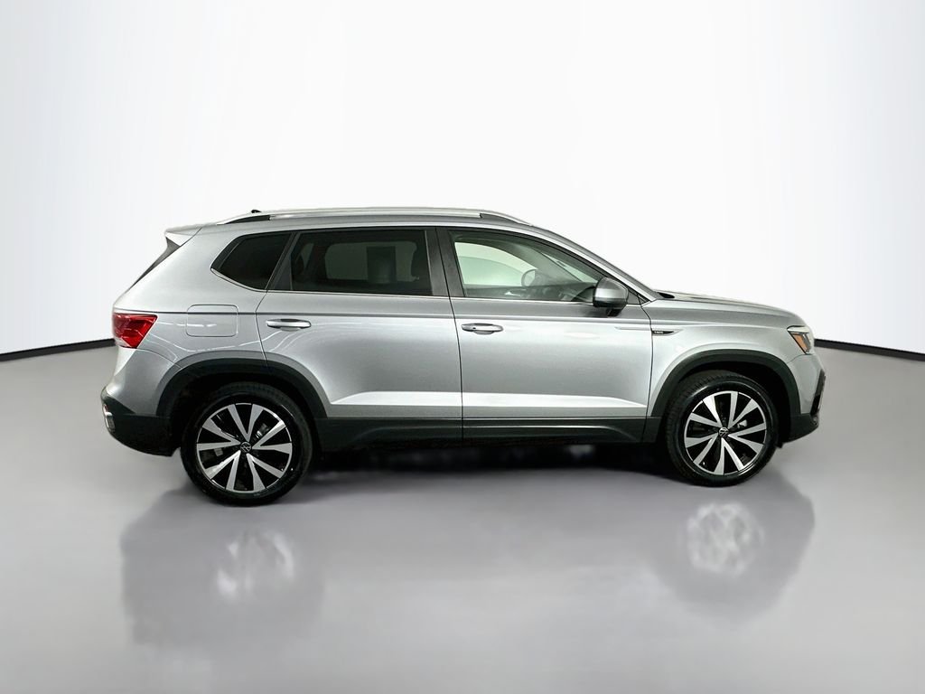 Used 2022 Silver Metallic Volkswagen 1.5T SE image 9