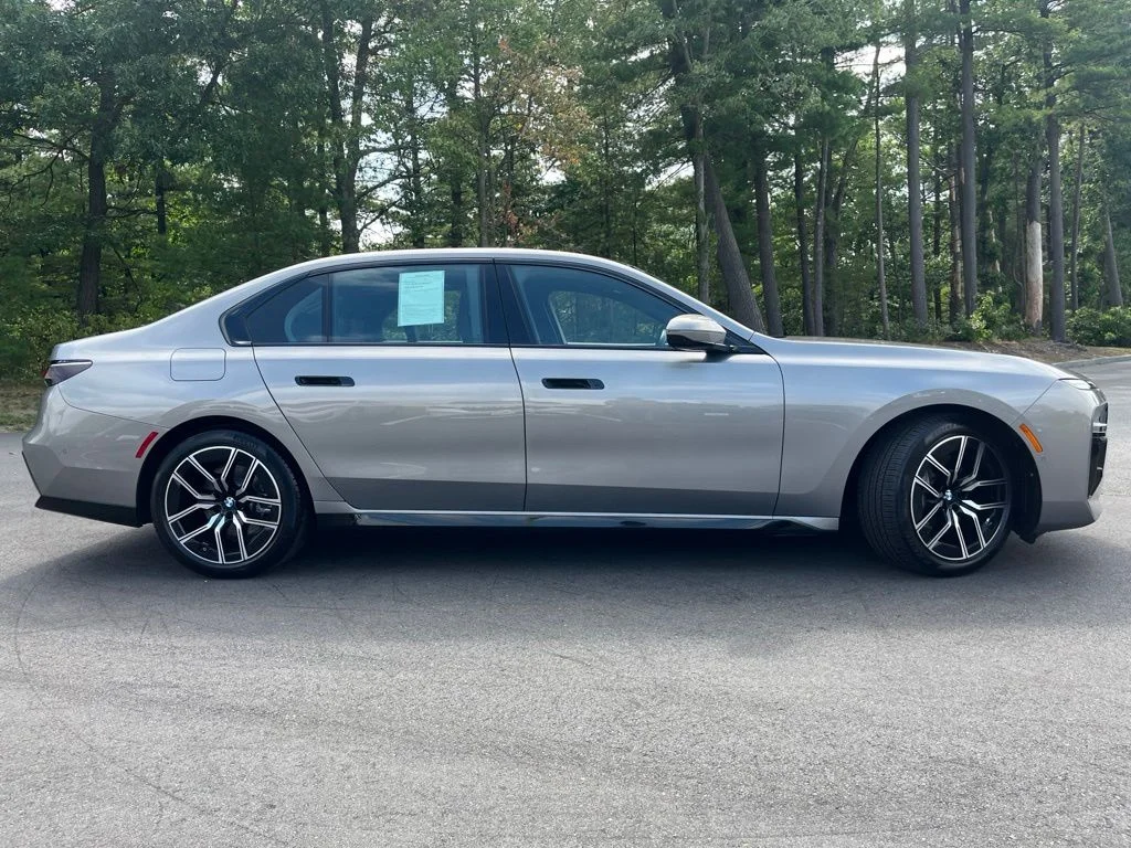 Used 2026 Oxide Grey Met BMW 740i xDrive image 8