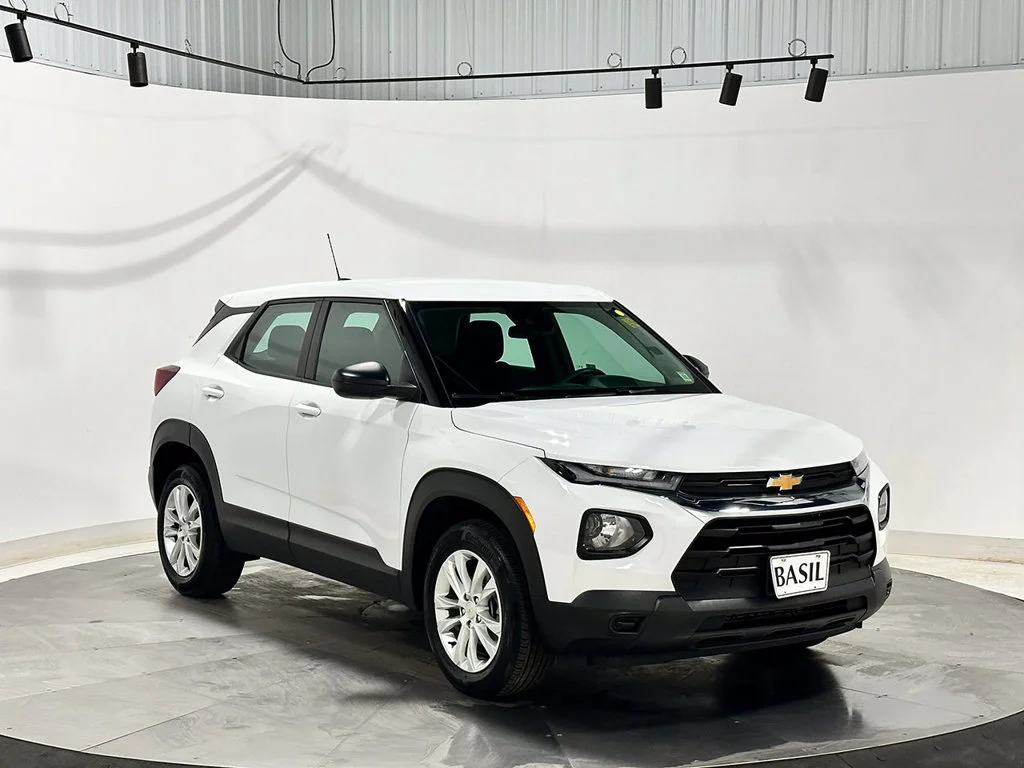Used 2023 SUMMIT WHITE Chevrolet LS image 36