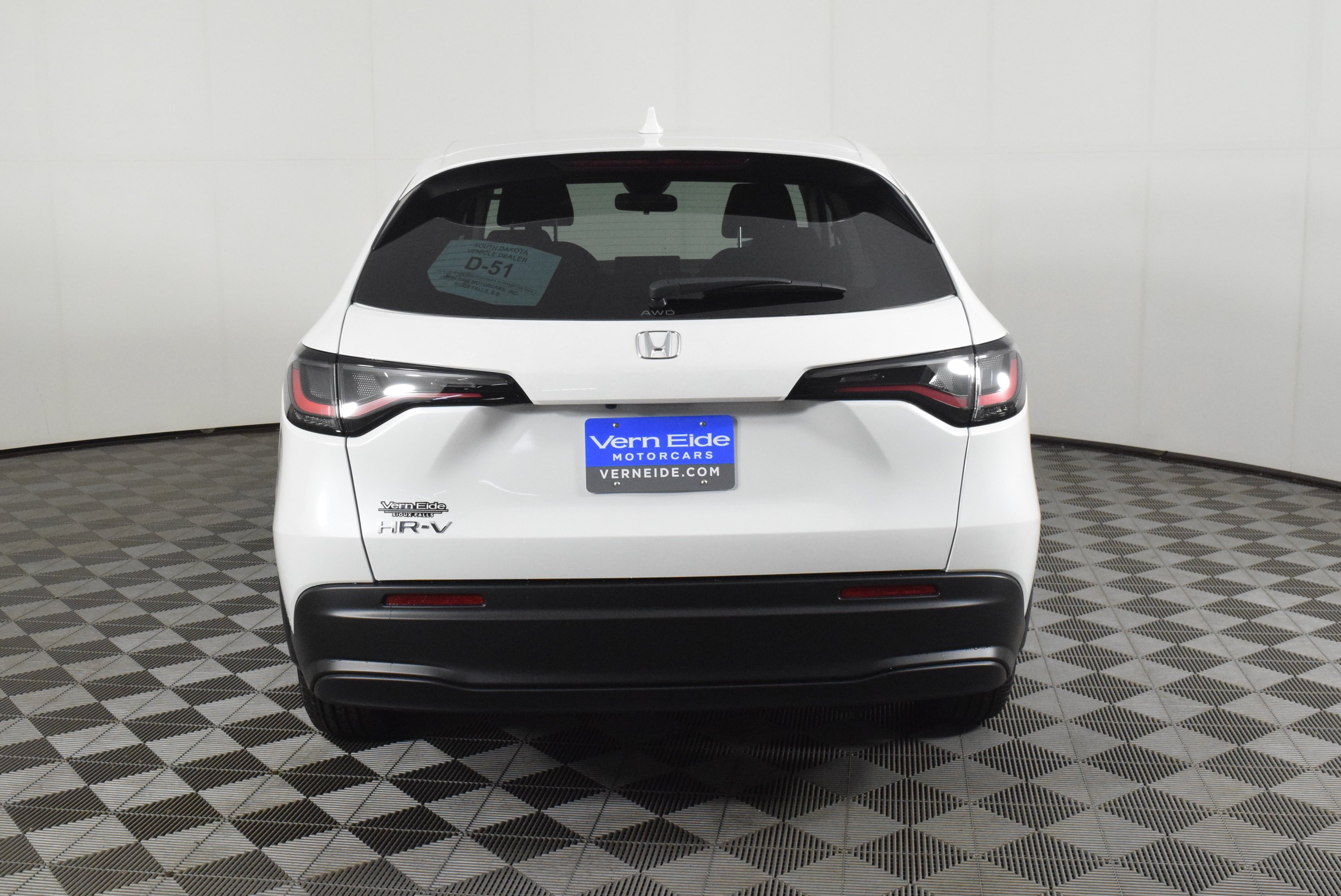 New 2027 Platinum White Pearl Honda LX image 7