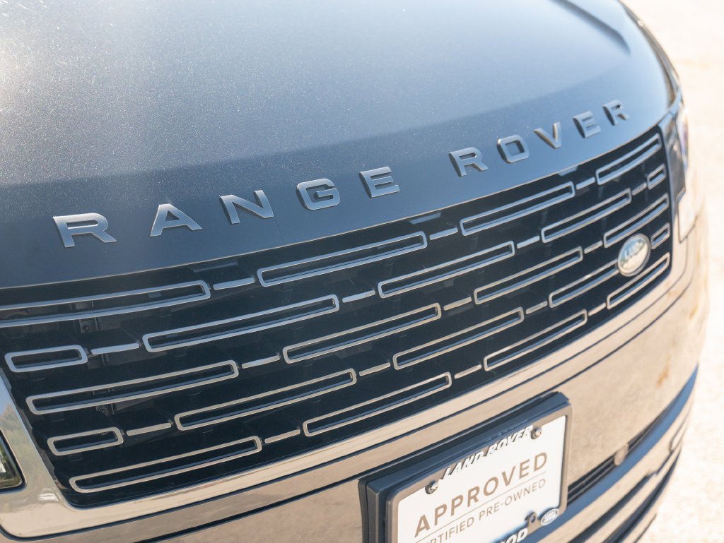 Certified Used 2023 Black Land Rover SE image 16