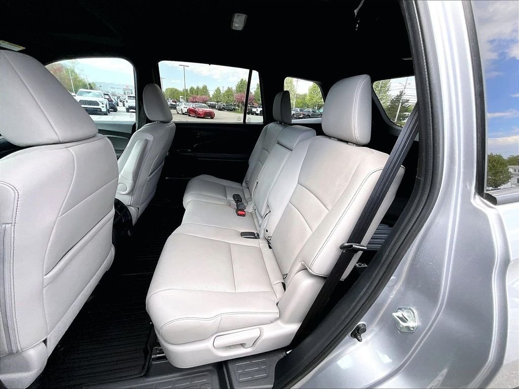 Used 2023 Gray Honda EX-L image 15