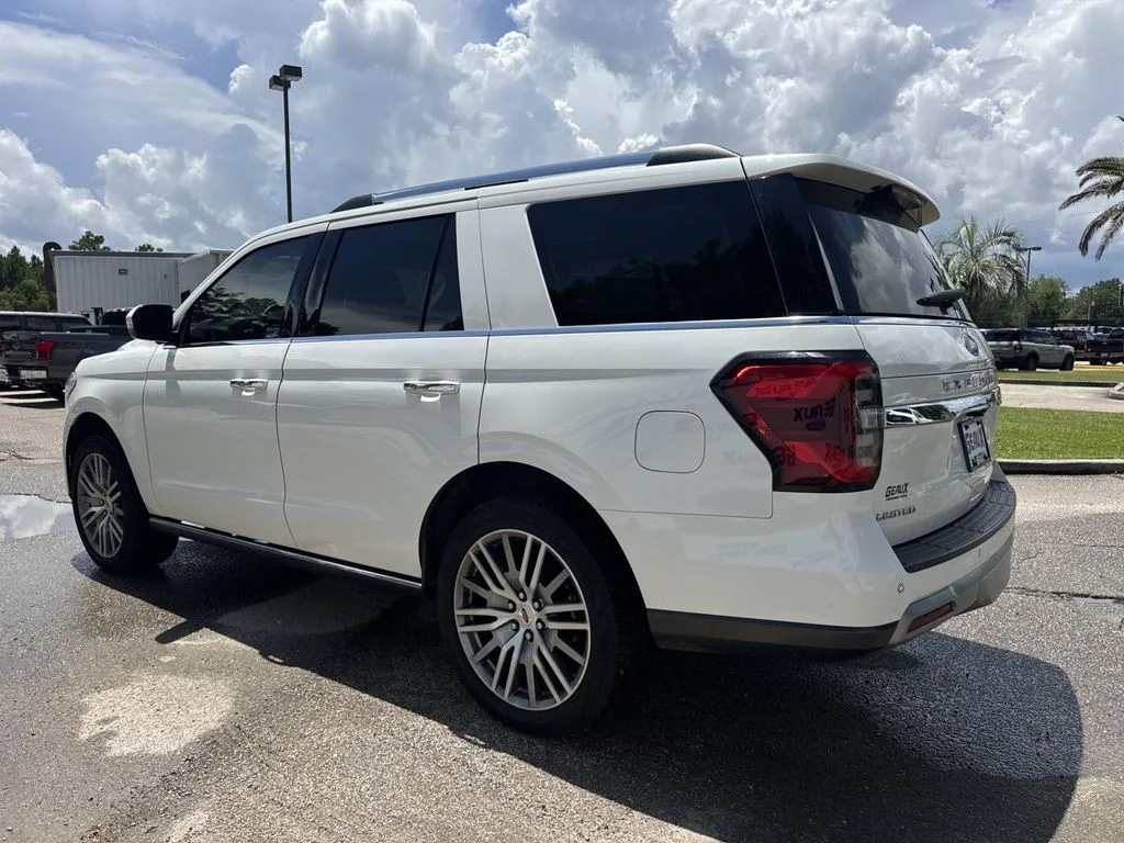 Certified Used 2022 Star White Ford Limited image 11