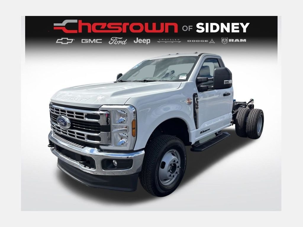 2025 Ford F-350 XL 4x4 Regular Cab 145-In DRW's photo