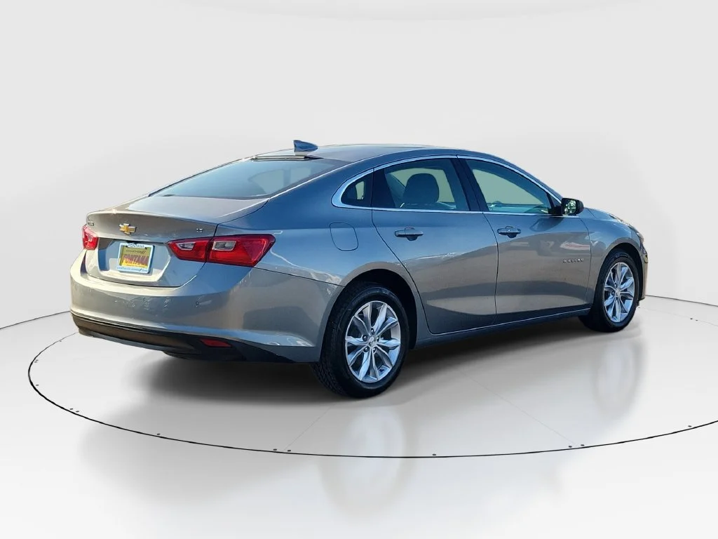 Used 2025 Gray Chevrolet LT image 6