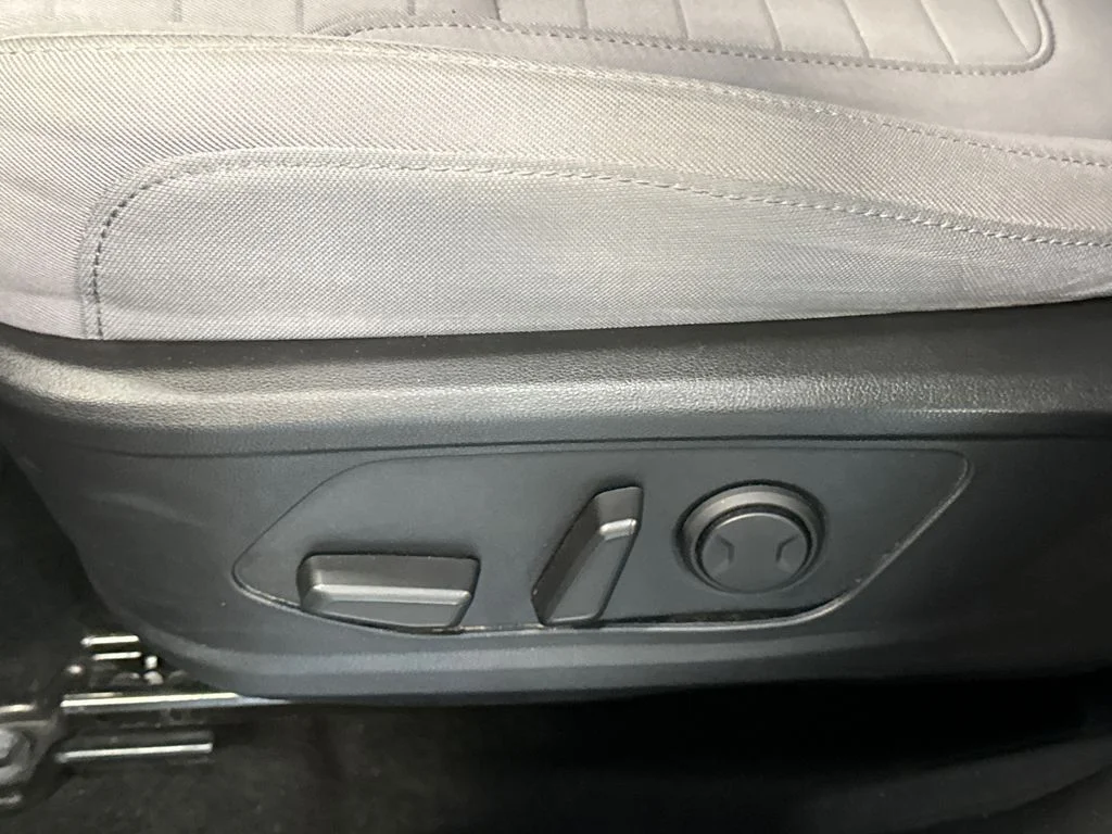 Used 2024 Green Hyundai SEL image 26