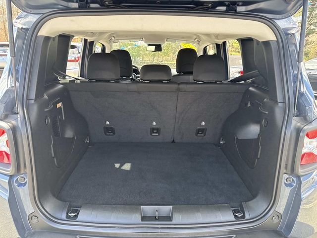 Used 2023 Slate Blue Jeep Trailhawk image 9