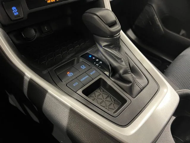 Used 2020 Blue Toyota LE image 17