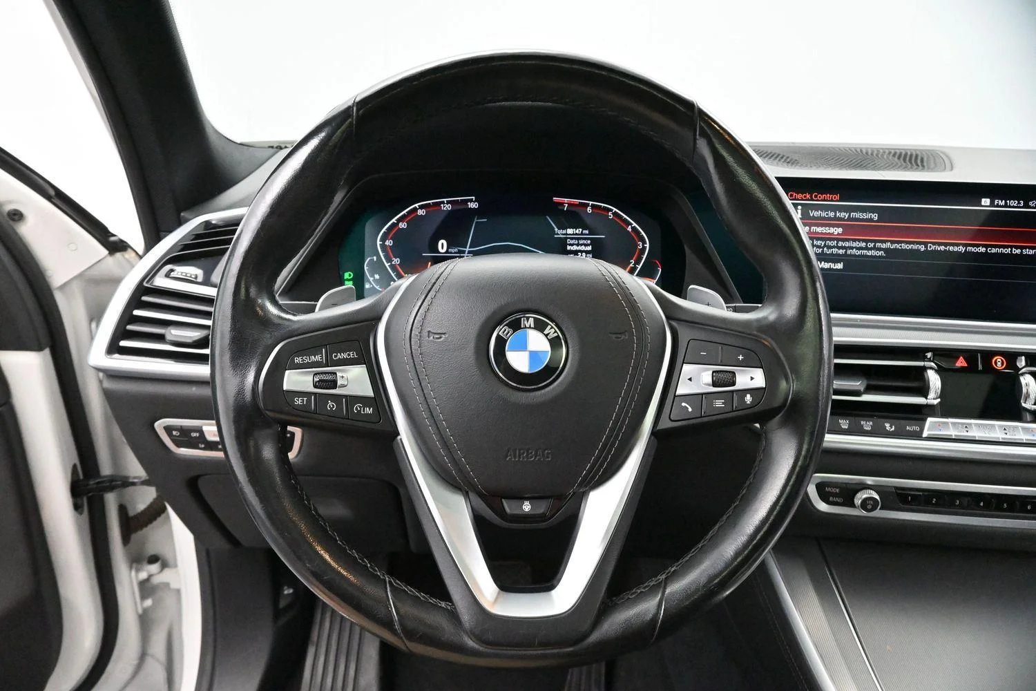Used 2019 Mineral White Metallic BMW xDrive40i image 17