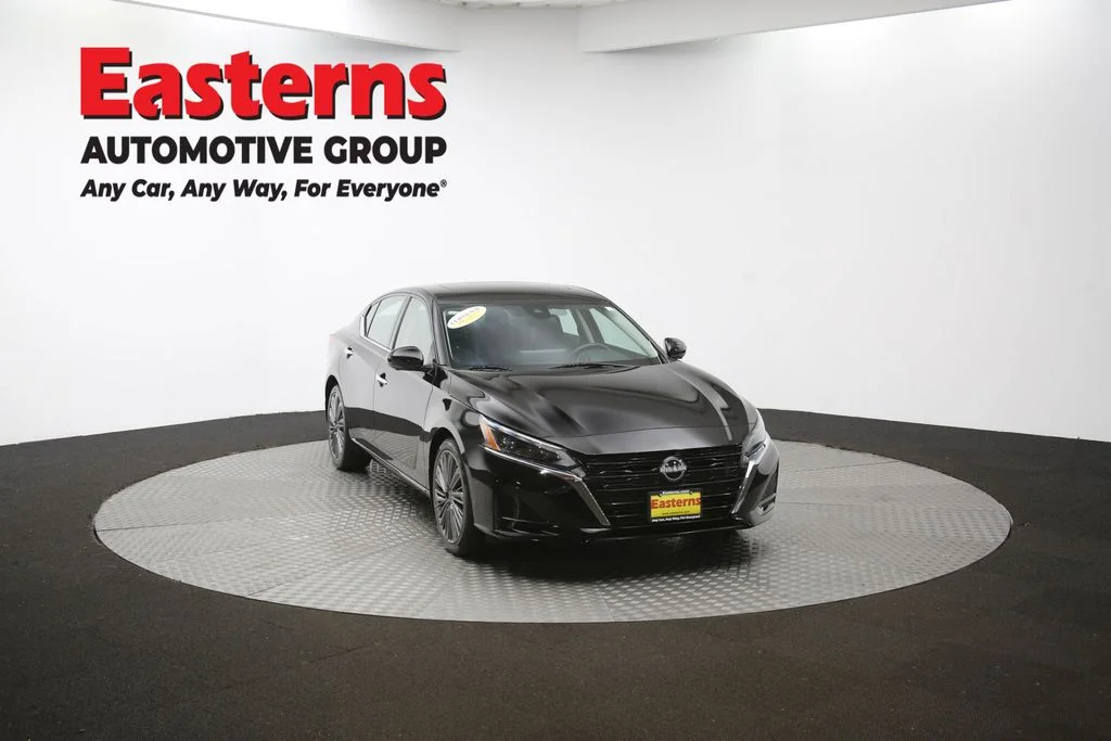 Used 2023 Black Nissan 2.5 SL image 51