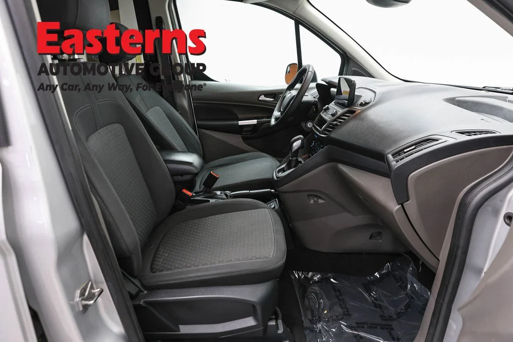 Used 2021 Silver Ford XLT image 23