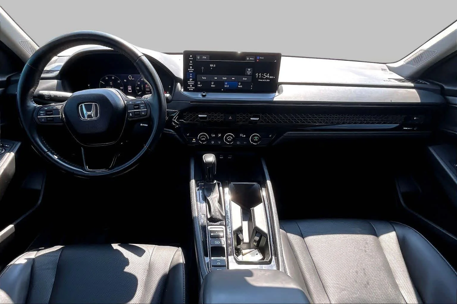 Used 2024 Canyon River Blue Metallic Honda EX-L image 16