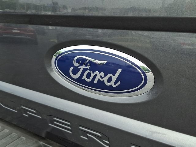 Used 2017 Gray Ford Lariat image 31