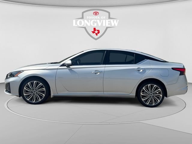 Used 2023 Brilliant Silver Metallic Nissan 2.5 SL image 2