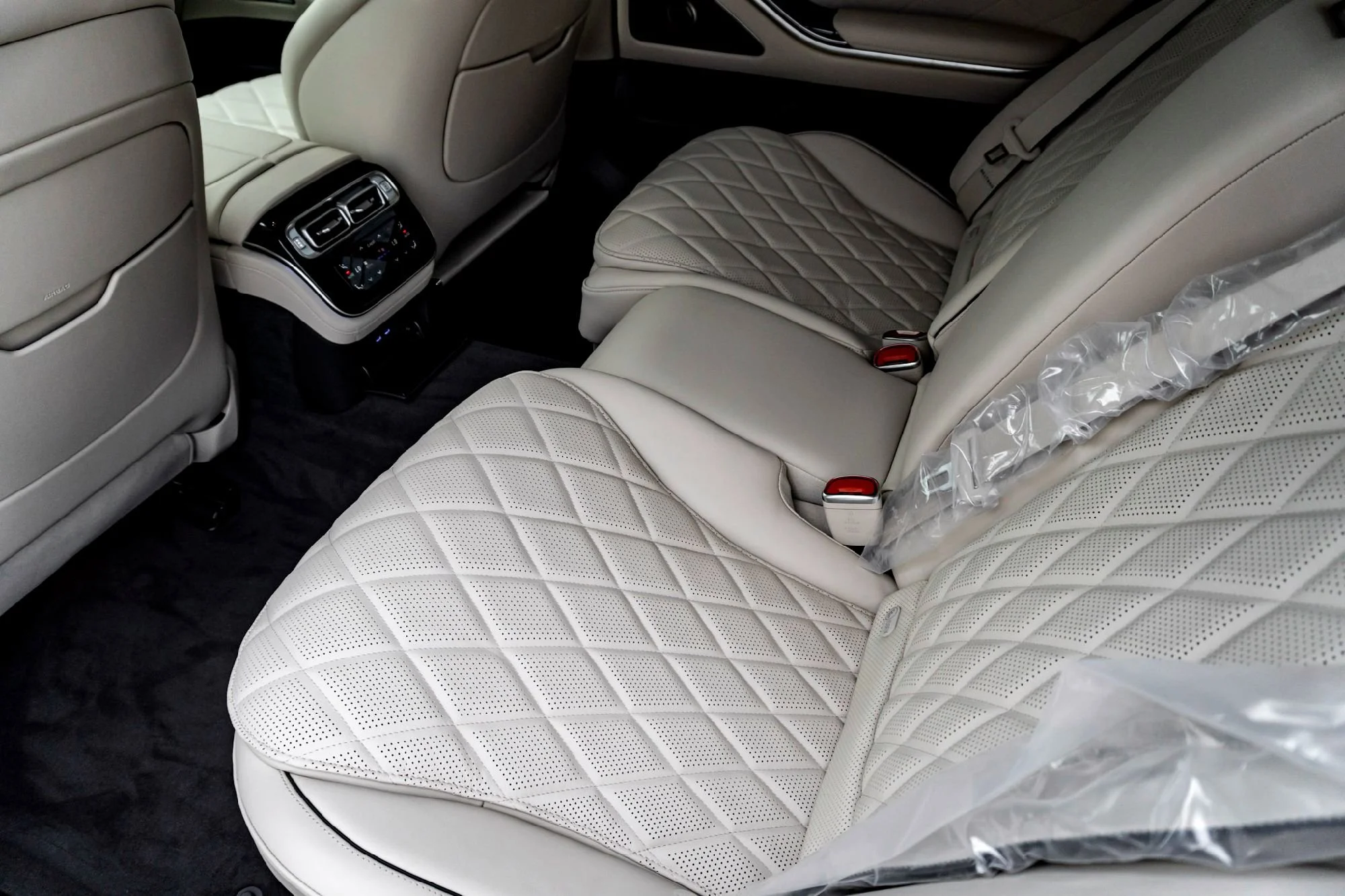 New 2026 White Mercedes-Benz S 580 image 20