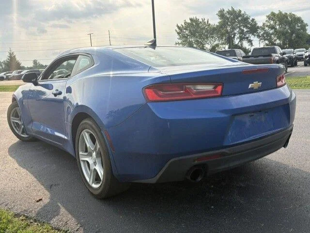 Used 2016 Hyper Blue Metallic Chevrolet 2LT image 10