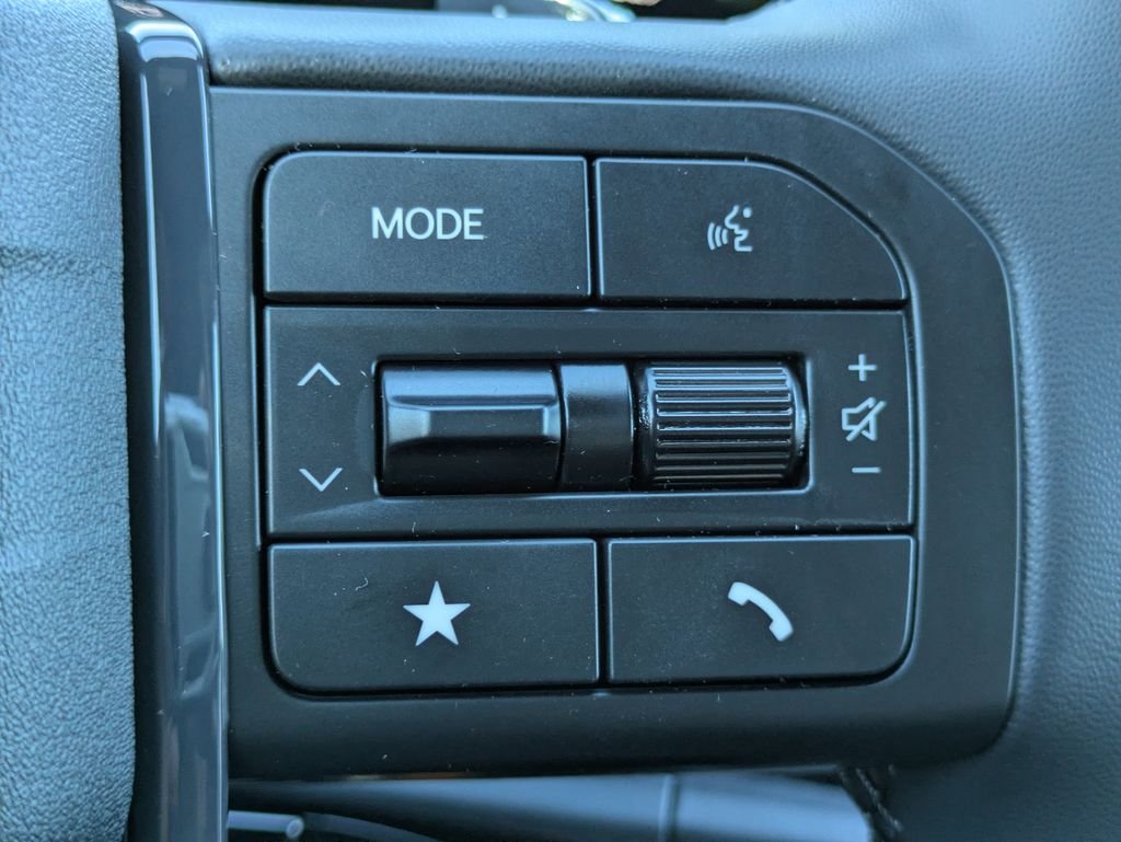 New 2027 Glacial White Pearl Kia X-Line EX image 29