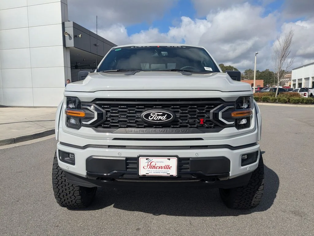New 2026 Avalanche Ford XLT image 9