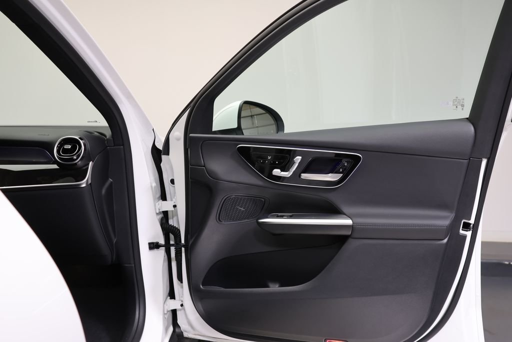 Certified Used 2026 Polar White Mercedes-Benz GLC 300 image 44