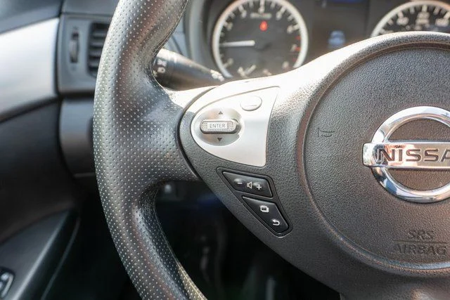 Used 2019 White Nissan S image 23