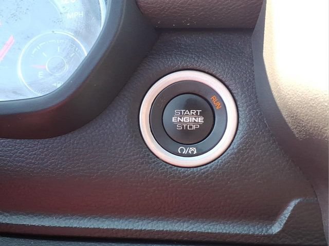 Used 2025  Ram Laramie image 11