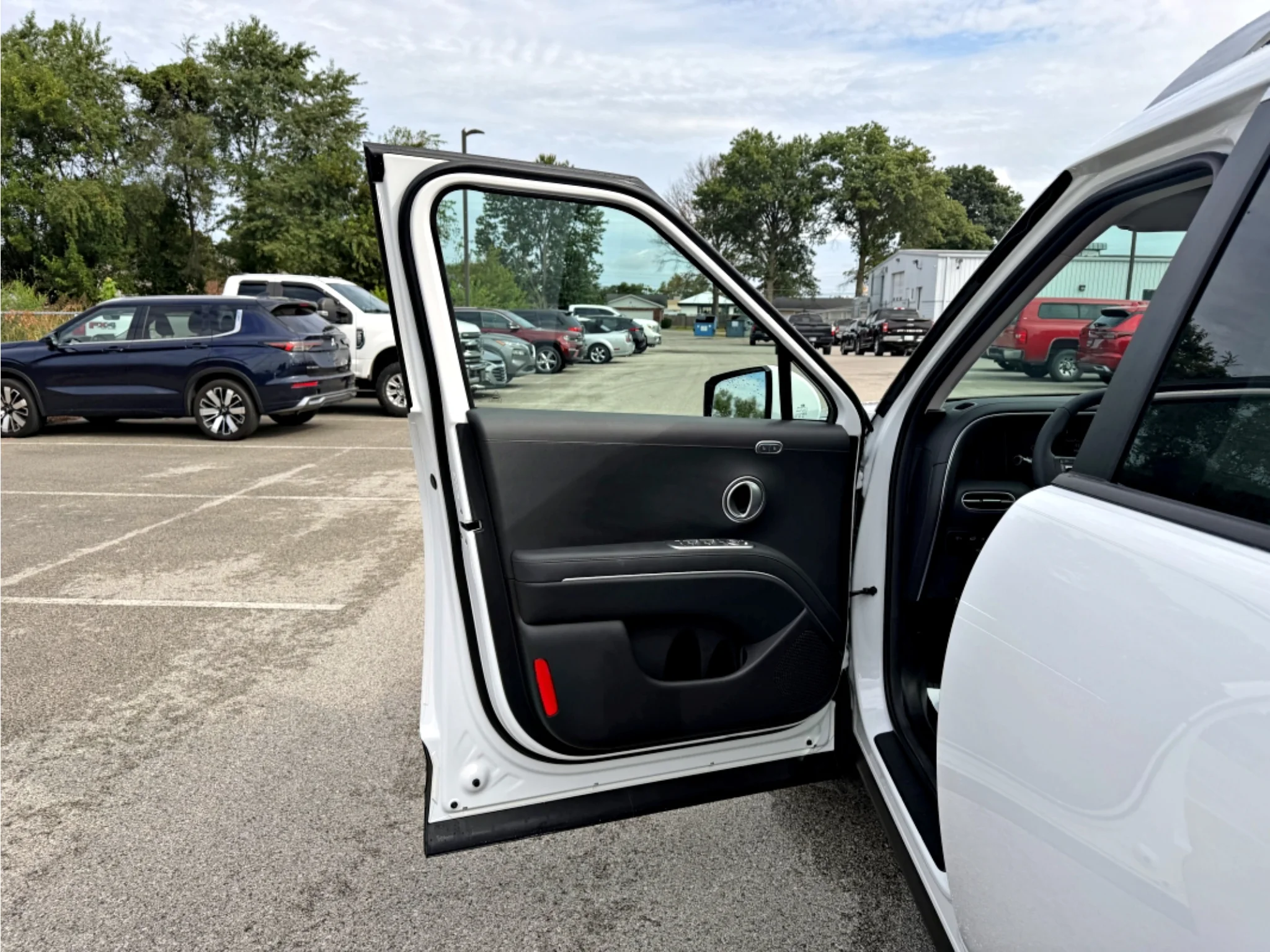 New 2026 Creamy White Pearl Hyundai SEL Premium 7P image 17