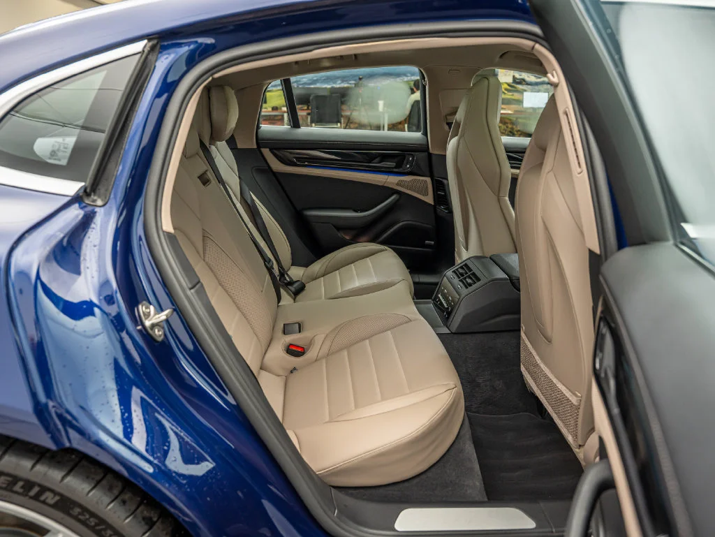 Used 2025 Gentian Blue Metallic Porsche  image 38