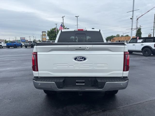 Used 2026 White Ford Lariat image 8