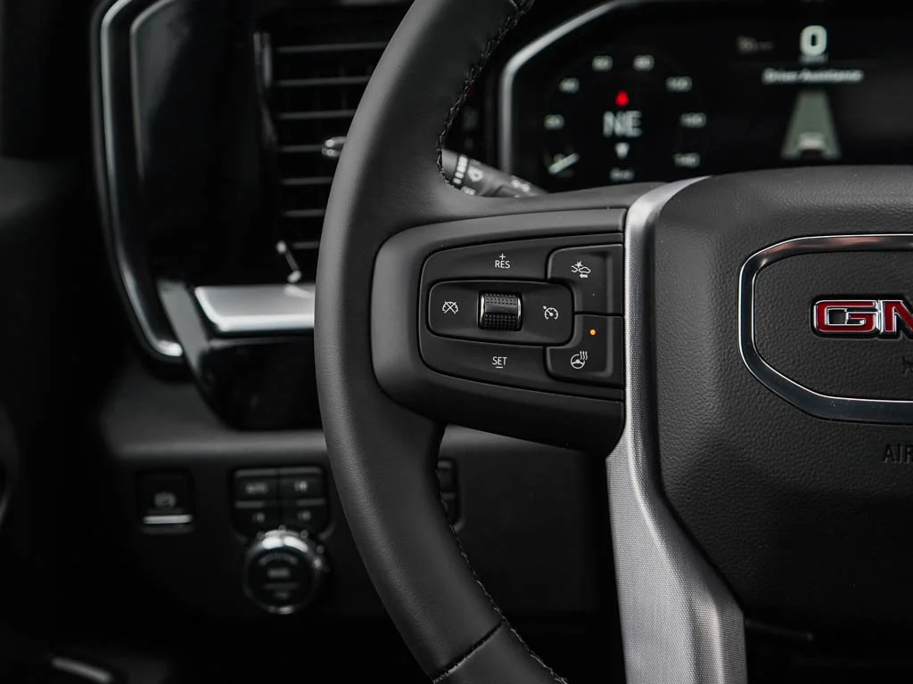 New 2026 Summit White GMC SLE image 19