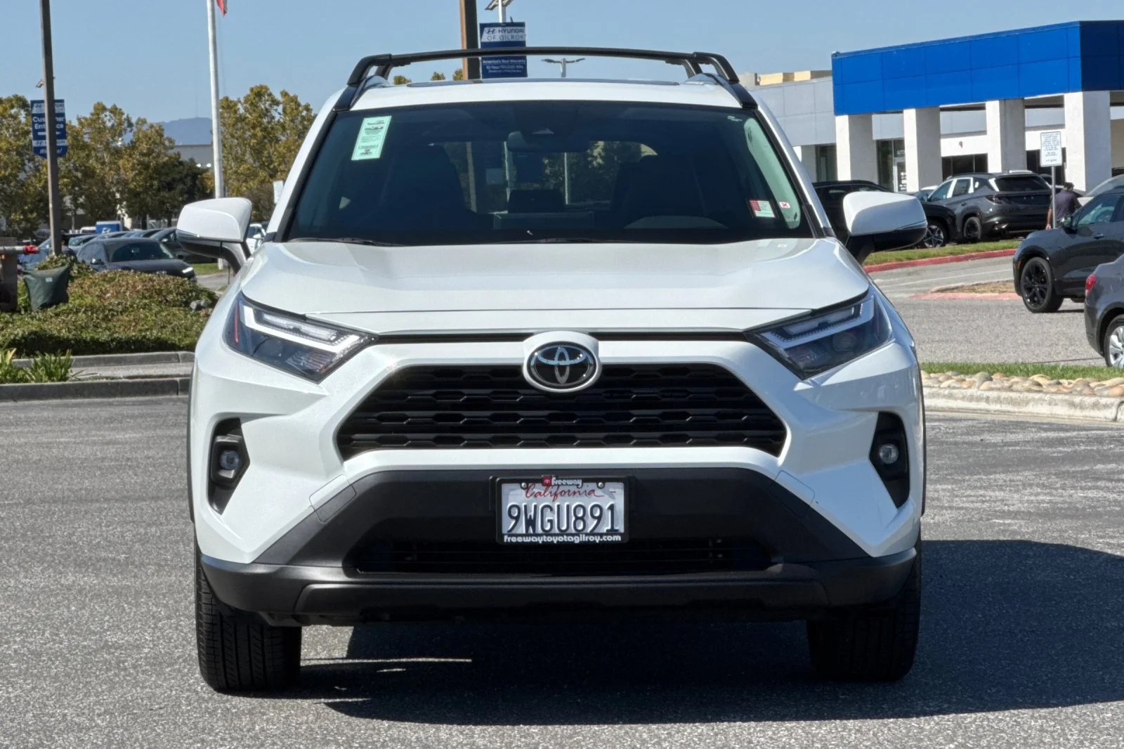 Used 2025 Beige Toyota XLE Premium image 10