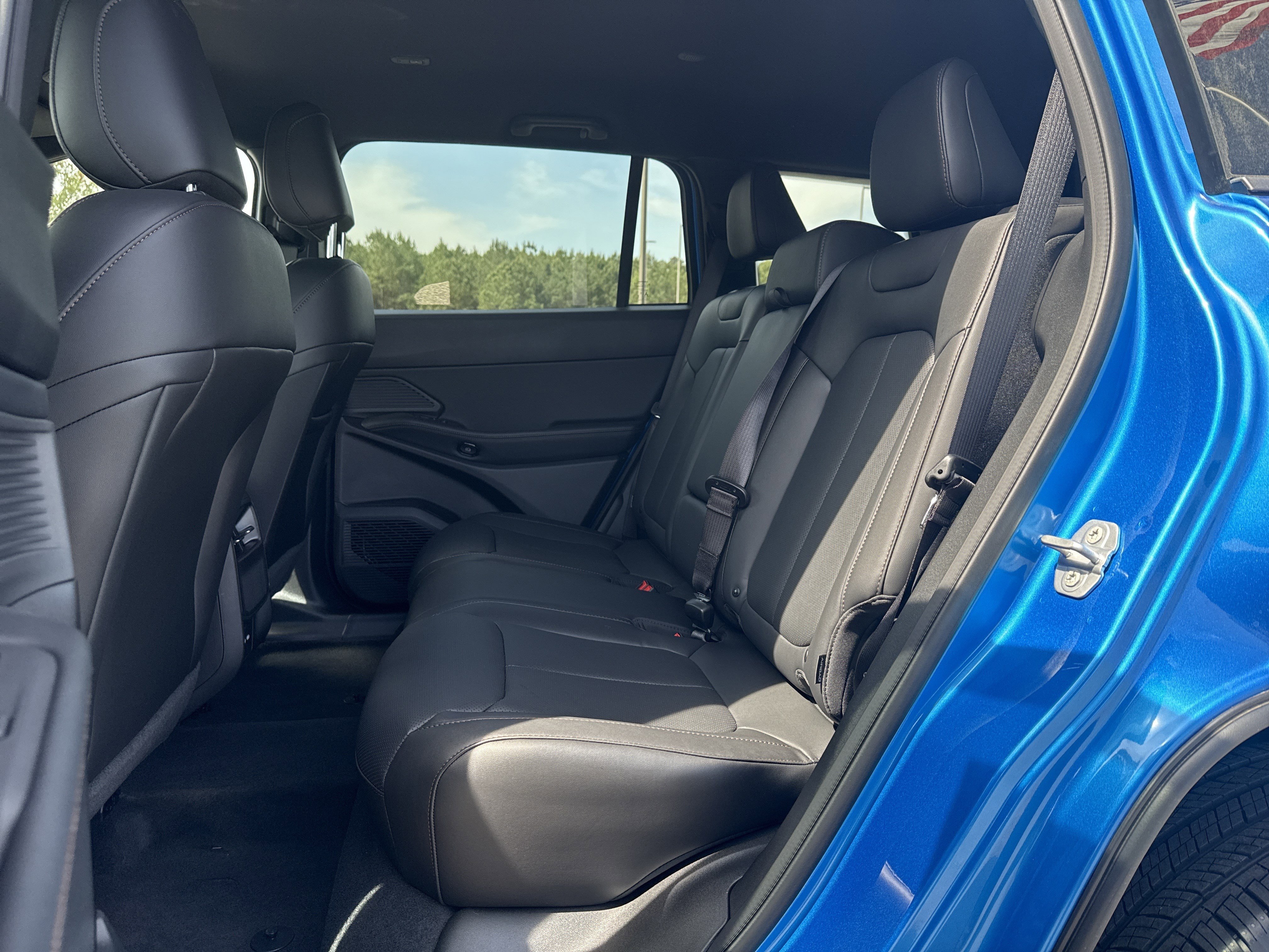 New 2026 Hydro Blue Pearlcoat Jeep Limited image 22