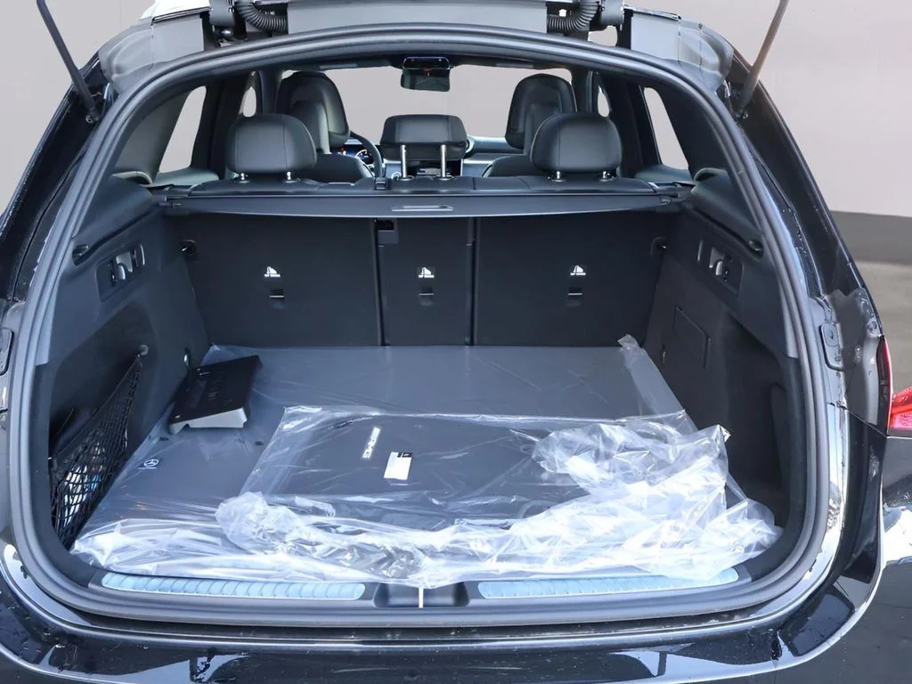 Used 2026 Black Mercedes-Benz GLC 300 image 18