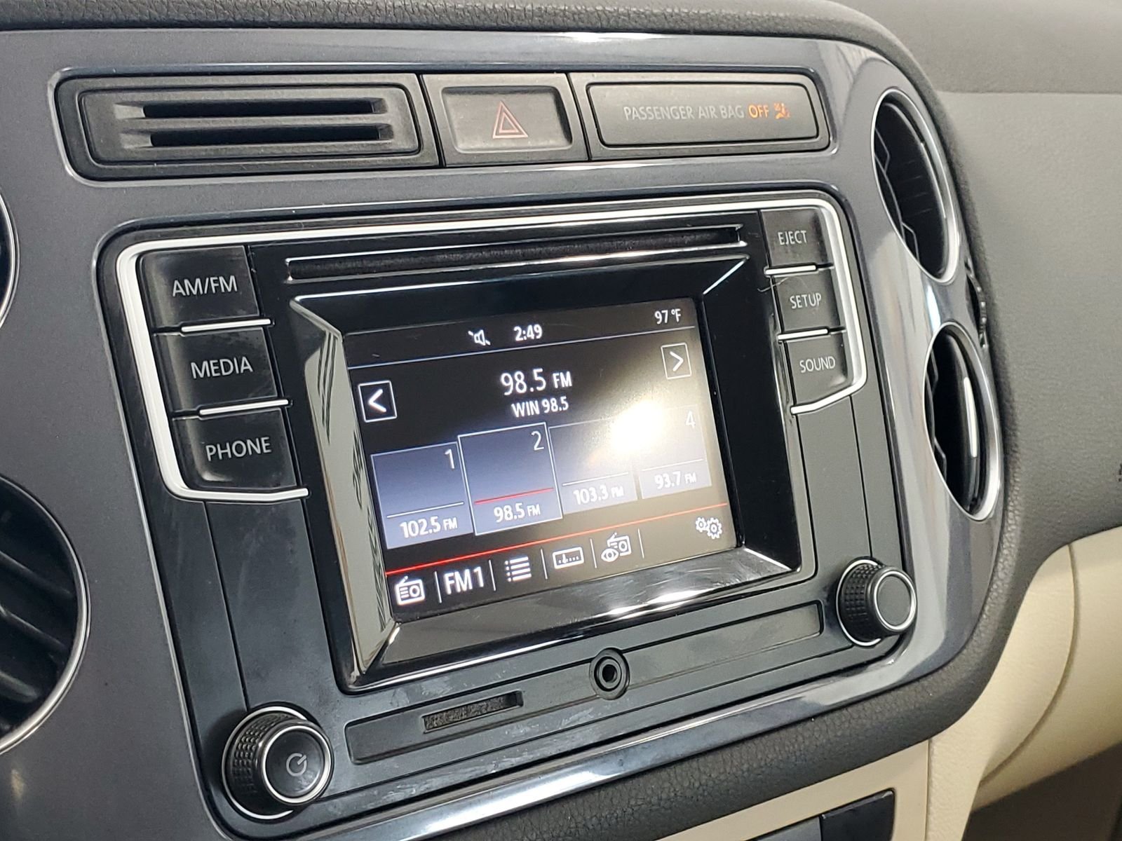 Used 2016 Red Volkswagen S image 17