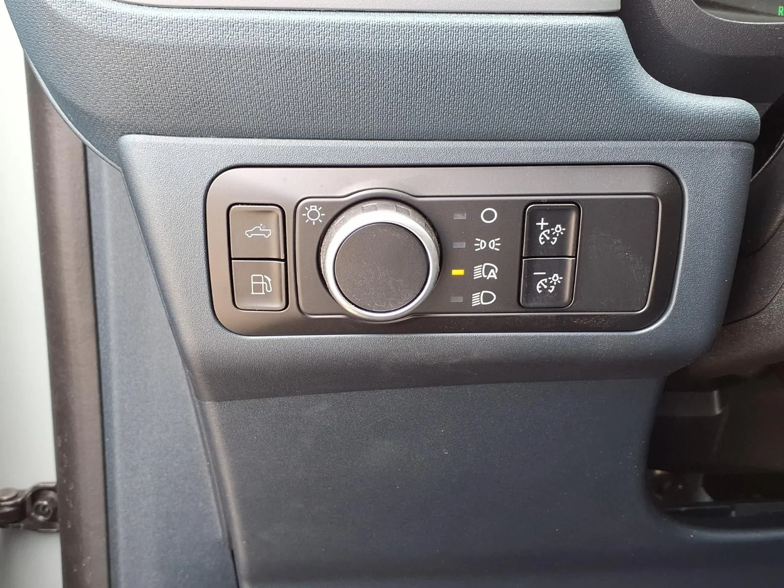 Used 2024 Green Ford XL image 18