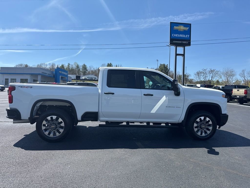 2026 Chevrolet Silverado 2500 HD Custom - Photo 9