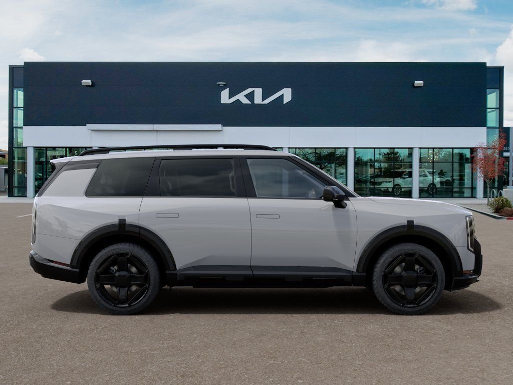 New 2027 Gray Kia X-Line EX image 7