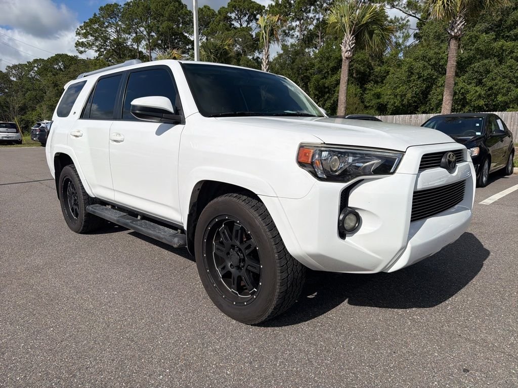 Used 2016 White Toyota SR5 image 1