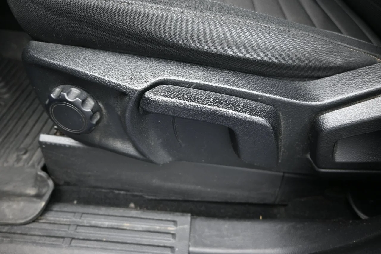 Used 2019 Lightning Blue Metallic Ford XLT image 25
