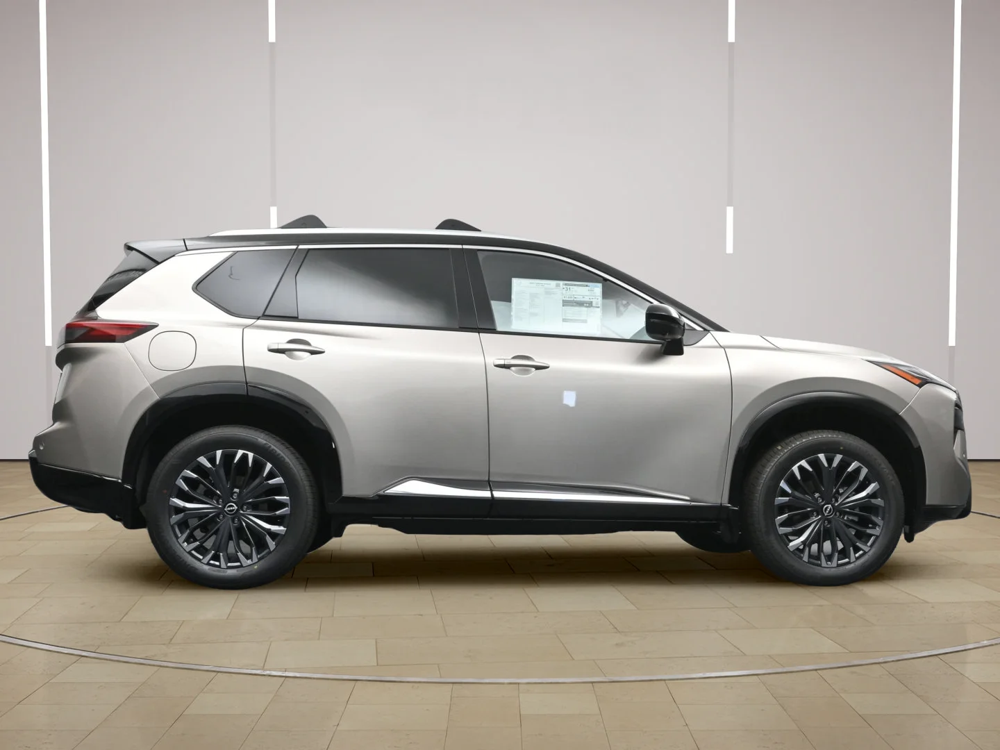 New 2026 Champagne Silver Metallic / Super Black Two-tone Nissan Platinum image 28