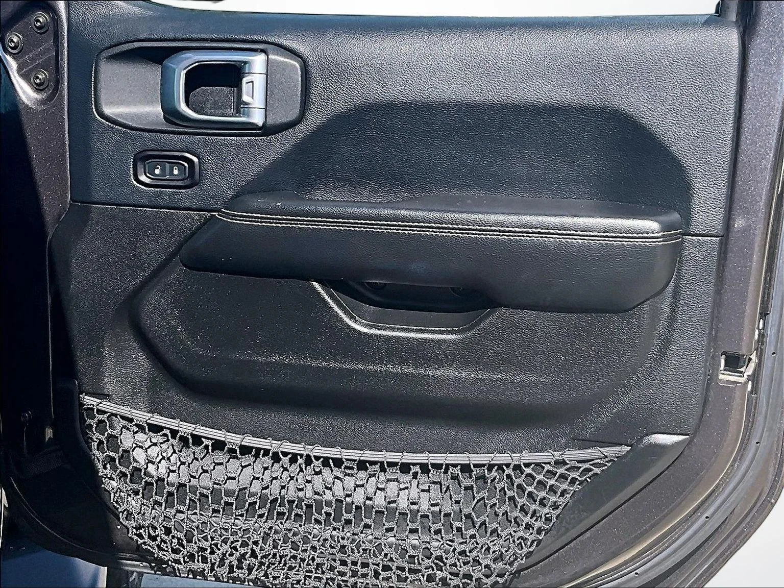 Used 2018 Gray Jeep Unlimited Sahara image 23