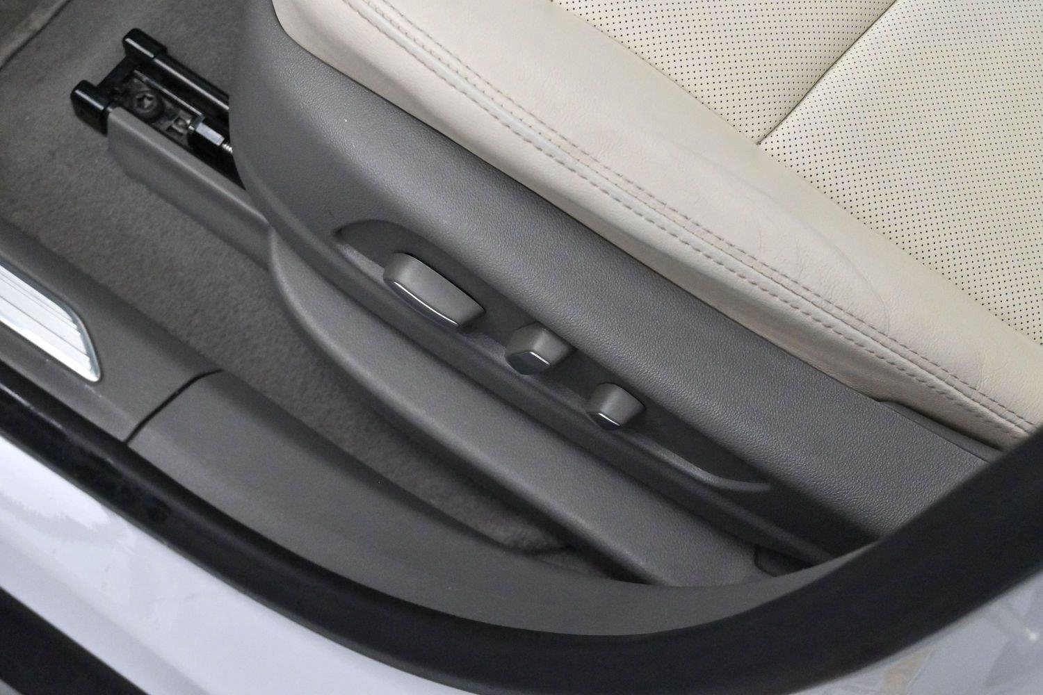 Used 2024 Crystal White Tricoat Cadillac Premium Luxury image 14