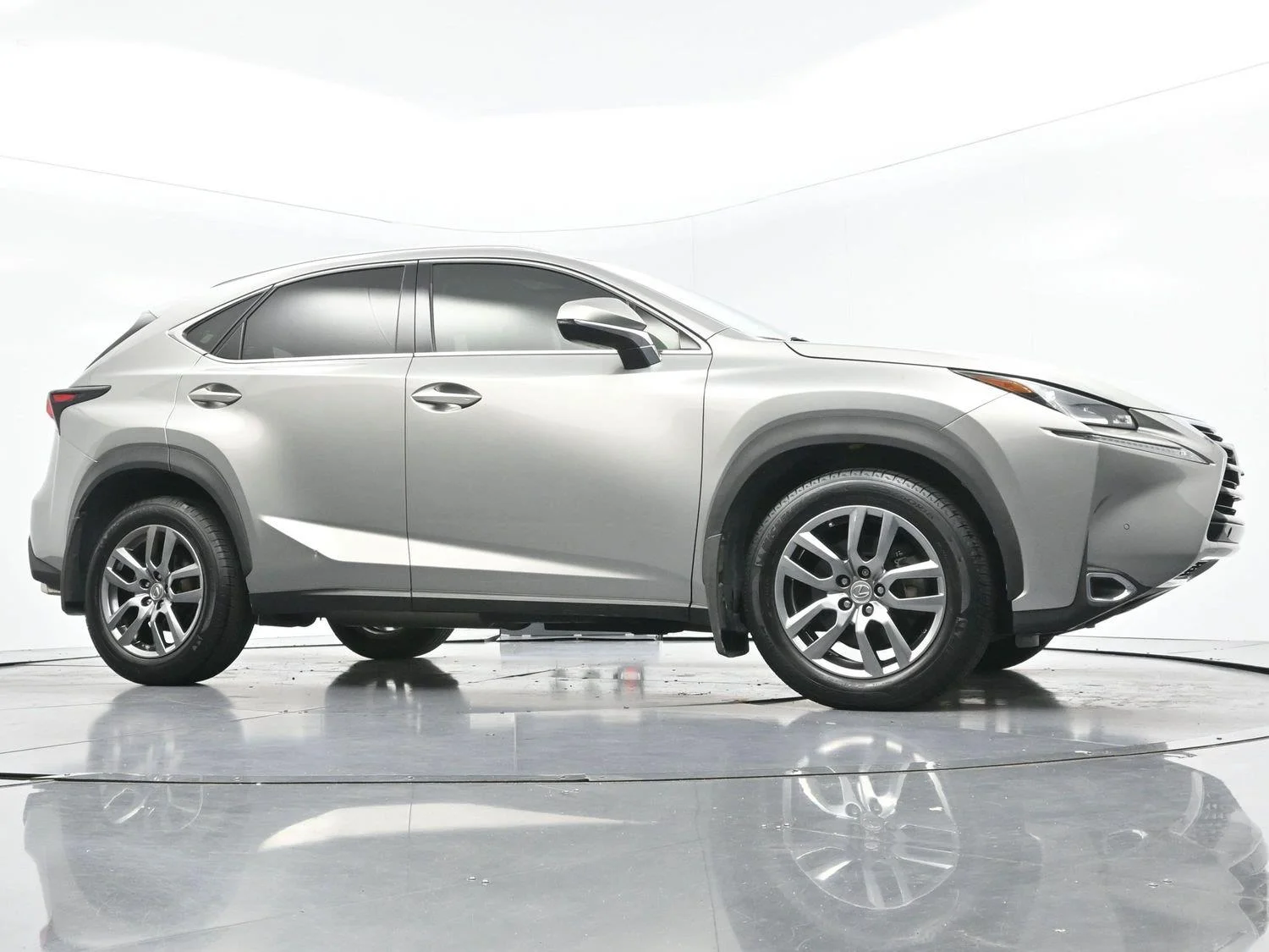 Used 2016 Atomic Silver Lexus F Sport image 51