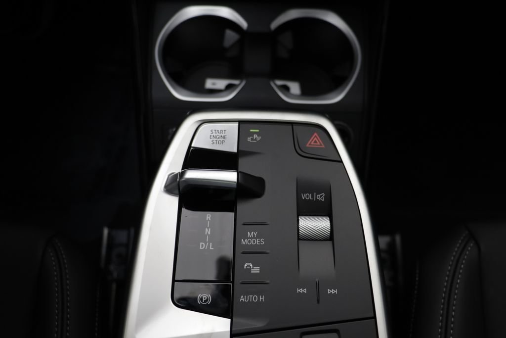 New 2026 Alpine White BMW xDrive28i image 12