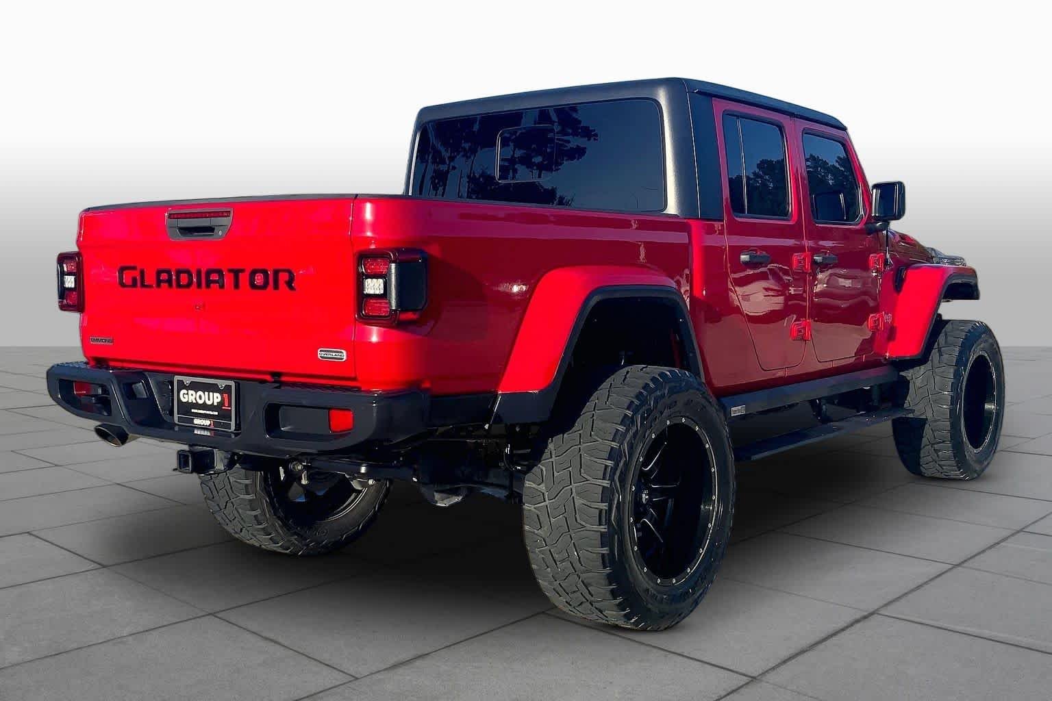 Used 2020 Firecracker Red Clearcoat Jeep Overland image 11