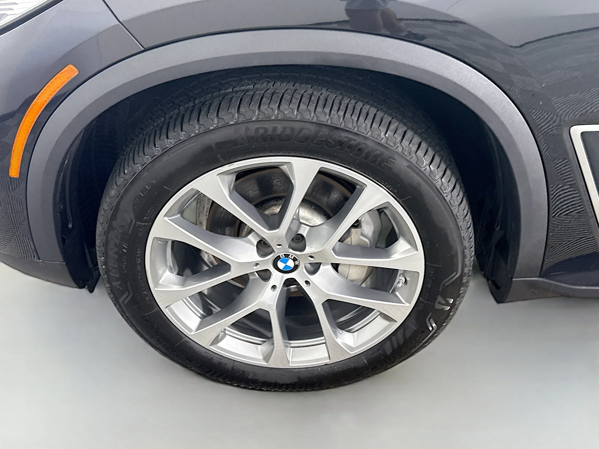 Used 2023 Black Sapphire Metallic BMW sDrive40i image 34